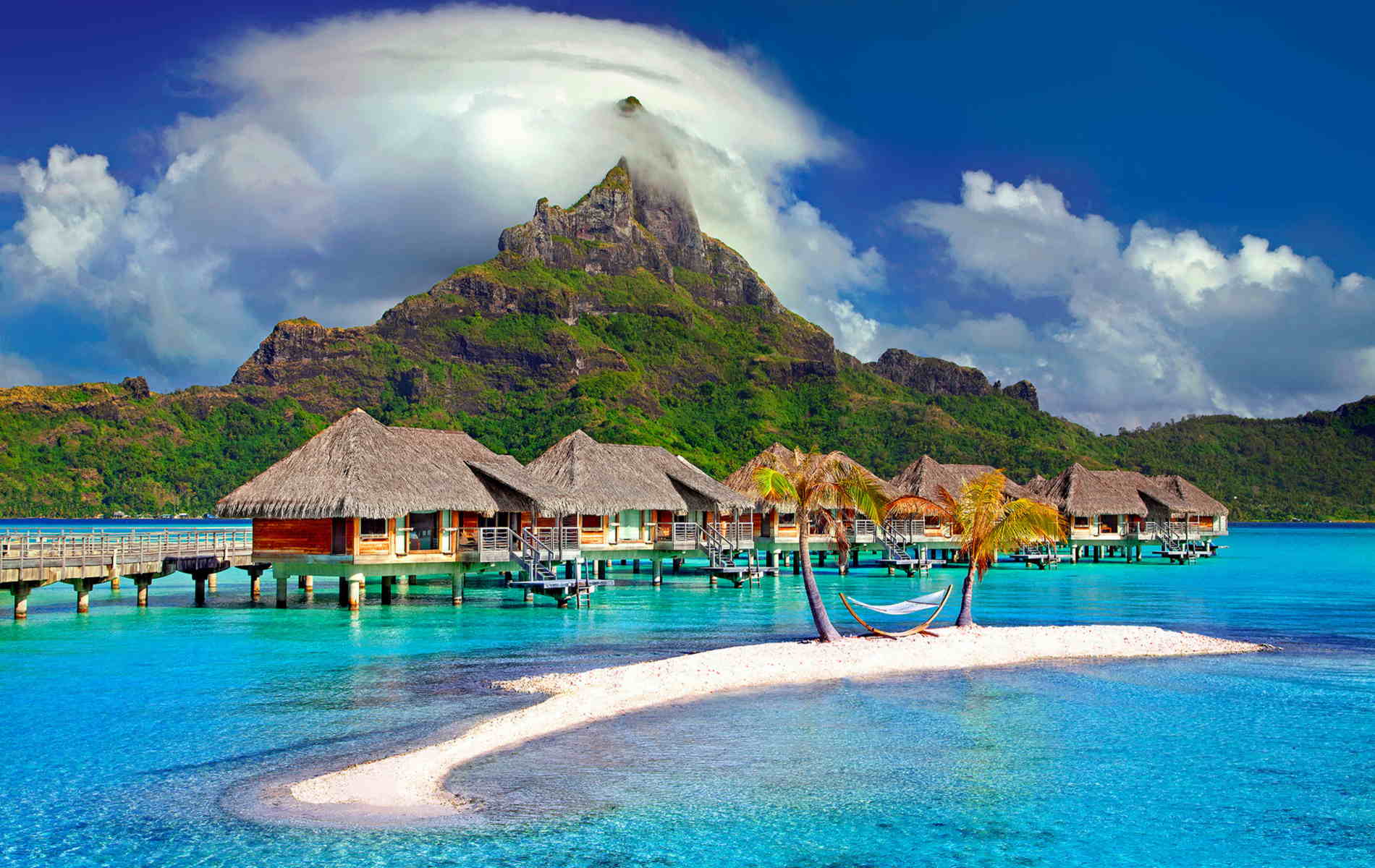Wisata Bahari yang Istimewa di Indonesia